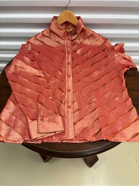Vintage Peekaboo Coral dress shirt. Irridescent diagonal stripe.